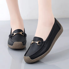 Load image into Gallery viewer, New Spring /autumn Women Flats Genuine Leather Moccasins Casual Shoes Slip-on Loafers Boat Shoes Big Size 44