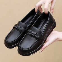 Load image into Gallery viewer, Soft Genuine Leather Women Loafers Shoes Casual flats q157