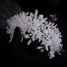 Carica l&#39;immagine nel visualizzatore di Gallery, Luxury Crystal Beads Floral Wedding Headbands Bridal Hair Accessories Rhinestone Crown