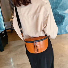 Carica l&#39;immagine nel visualizzatore di Gallery, Fashion Crocodile Pattern Shoulder Bag Women PU leather Saddle Bag Luxury Crossbody Bag Designer Chest Handbag Pouch