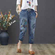 Carica l&#39;immagine nel visualizzatore di Gallery, High Waist Women Retro Straight Trousers Ankle Length Pants Elastic Waist Harem Pant Hole Embroidered Jeans