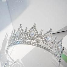 Carica l&#39;immagine nel visualizzatore di Gallery, Luxury Cubic Zirconia Crown Crystal Bridal Tiaras Crowns Queen Princess Rhinestone Wedding Hair Jewelry