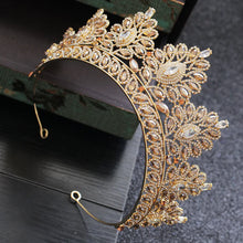 Carica l&#39;immagine nel visualizzatore di Gallery, Baroque Vintage Gold Color Champagne Rhinestone Bridal Tiaras Crown Wedding Hair Accessories