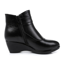 Carica l&#39;immagine nel visualizzatore di Gallery, Genuine leather women winter boots warm plush boots wedge shoes q388