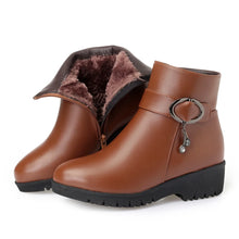 Cargar imagen en el visor de la galería, Soft Leather Women&#39;s Snow Boots Mother Winter Wool Fur Wedges Warm Boots x07