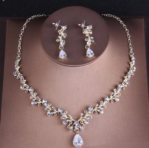 Baroque Vintage Crystal Pearl Costume Jewelry Sets Rhinestone Choker Necklace Earrings a12