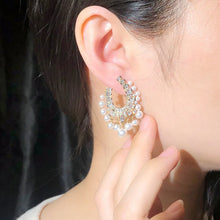 Carica l&#39;immagine nel visualizzatore di Gallery, Fashion Crystal Pearl Tassel Earrings Ethnic Geometric Women Jewelry