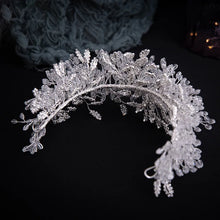 Cargar imagen en el visor de la galería, Luxury Crystal Beads Floral Wedding Headbands Bridal Hair Accessories Rhinestone Crown