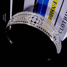 Carica l&#39;immagine nel visualizzatore di Gallery, Luxury Cubic Zirconia Crown Crystal Bridal Tiaras Queen Princess Rhinestone Pageant Diadem CZ Headbands