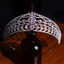 Laden Sie das Bild in den Galerie-Viewer, Gorgeous Wedding Hair Accessories Bridal Tiara Princess Crown Tiaras  Austria Crystal Wedding Party Hair Jewelry