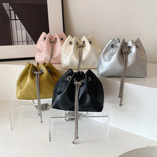 Cargar imagen en el visor de la galería, Mini Pu Leather Silver Shoulder Bags for Women 2024 Designer Fashion Handbags and Purses Chain Crossbody Bag