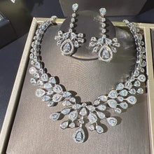 Laden Sie das Bild in den Galerie-Viewer, Silver Color Water Drop Full Clear Zircon Crown Choker Necklace+Earrings Set for Women x49