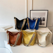 Load image into Gallery viewer, Small Bucket Bag Vintage Women Leather Designer Crossbody Bags a157