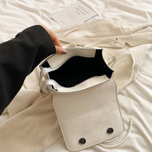 Laden Sie das Bild in den Galerie-Viewer, Tie Design Women&#39;s Small 2024 Y2K Fashion Backpack Girls School Bag Cute Pu Leather Travel Sweet Back Pack