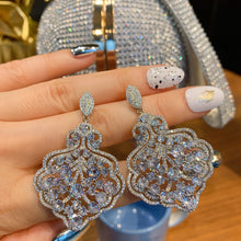 Laden Sie das Bild in den Galerie-Viewer, Transparent Crystal Earrings Women Jewelry Macrame Party Banquet Cocktail Valentine&#39;s Day Accessory