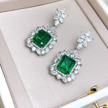 Carica l&#39;immagine nel visualizzatore di Gallery, Aesthetic Flower Dangle Earrings with Green Cubic Zircon Bling Bling Hanging Earrings for Women