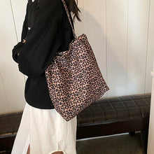 Carica l&#39;immagine nel visualizzatore di Gallery, Small Leopard Design 2024 Fashion Shopping Bags for Women Handbag Lady Shoulder Bag