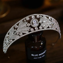 Cargar imagen en el visor de la galería, Baroque Luxury Crystal Leaf Bridal Crowns Zircon Diadem Arab Tiaras CZ Princess Headwear Pageant Party Hair Accessories