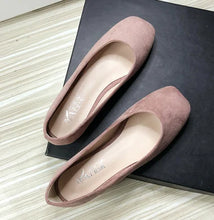 Laden Sie das Bild in den Galerie-Viewer, Women Square Toe Flock Flats Wide Fitting Spring Shoes For Driving Dancing Anti- Skip Spongy Sole Slip-Ons 48-33
