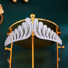 画像をギャラリービューアに読み込む, Chunky Cubic Zirconia Pave Luxury Big Crown Tiara for Wedding Hair Accessories