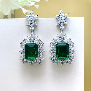 Aesthetic Flower Dangle Earrings with Green Cubic Zircon Bling Bling Hanging Earrings for Women