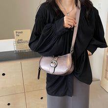 Laden Sie das Bild in den Galerie-Viewer, Silver Shoulder Bags for Women 2024 Summer Y2K Small PU Leather Luxury Handbags Crossbody Saddle Bag