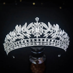 Luxury Crystal Leaves Tiaras Crown CZ Headdress Rhinestone Wedding Hair Accessories a98