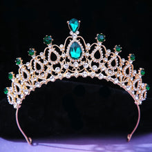 Carica l&#39;immagine nel visualizzatore di Gallery, Luxury Green Color Crystal Crown Bridal Hair Accessories Women Baroque Crown