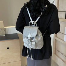 Carica l&#39;immagine nel visualizzatore di Gallery, Small Design Women 2024 Y2K Fashion Solid Color Backpack School Bag Pu Leather Travel Silver Back Pack