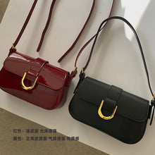 Load image into Gallery viewer, Retro Patent Leather Shoulder Bag For Women Luxury Flap Crossbody Bag Solid Color Red Crossbody Bag