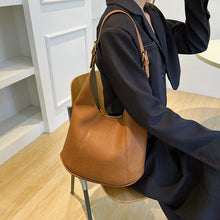 画像をギャラリービューアに読み込む, Large Trendy Shoulder Bags for Women Vintage Solid Color Soft Leather Handbag Tote Purse