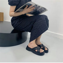 Carica l&#39;immagine nel visualizzatore di Gallery, Summer Open Toe Women Slippers Casual Platform Flat Outdoor Beach Shoes h21