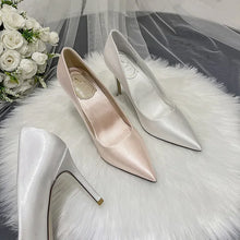 Cargar imagen en el visor de la galería, 2024 Wedding Dress Shoes White High Heels Women&#39;s 9CM Fine Heels Silk Banquet Single Shoes Champagne Bridesmaid Shoe Large 42 43