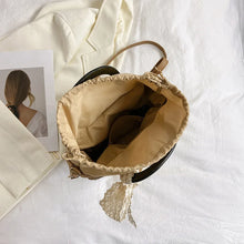 Carica l&#39;immagine nel visualizzatore di Gallery, Women Straw Basket Crossbody Bags Top Handle Shoulder Bags Casual Designer Rattan Woven Summer Travel Beach Bag