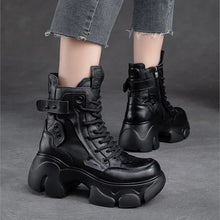 Charger l&#39;image dans la galerie, Vintage Genuine Leather Women Boots Flat Soft Shoes q141