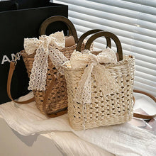 Carica l&#39;immagine nel visualizzatore di Gallery, Women Straw Basket Crossbody Bags Top Handle Shoulder Bags Casual Designer Rattan Woven Summer Travel Beach Bag