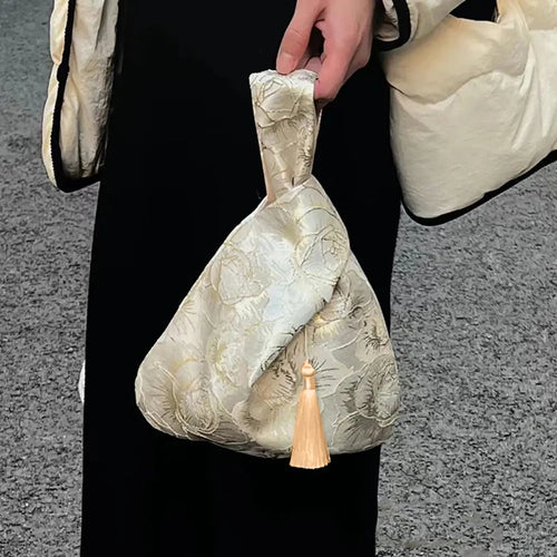 Flower Pendant Lunch Bag Cosmetic Bag Handbag Tassel Knot Wrist Bag Small Embroidery Pouch Cheongsam Accessori