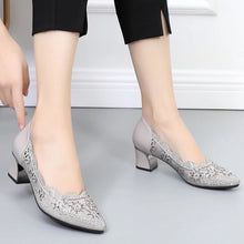 Laden Sie das Bild in den Galerie-Viewer, Genuine Leather Hollow Pumps Women Summer Fashion Shoes Med Heels Square Mesh Shoes f25