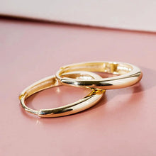 Laden Sie das Bild in den Galerie-Viewer, Simple Design Fashion Gold Color Hoop Earrings Female Daily Wearable Versatile Accessories