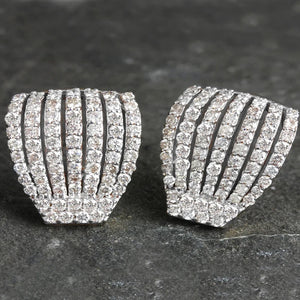 Trendy Claw Shaped Stud Earrings for Women Sparkling Cubic Zirconia Piercing Accessories