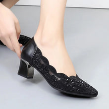 Laden Sie das Bild in den Galerie-Viewer, Genuine Leather Hollow Pumps Women Summer Fashion Shoes Med Heels Square Mesh Shoes f25