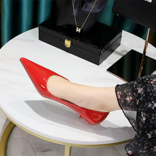 Carica l&#39;immagine nel visualizzatore di Gallery, Women Original Working Heels Patent Leather Low Cutter Shiny Pumps Long Toe Shallow Mouth Slip-On In Red White Null Dress Shoes