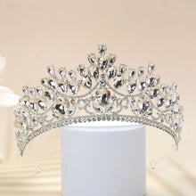 Laden Sie das Bild in den Galerie-Viewer, Silver Color Crystal Crowns And Tiaras Baroque Vintage Crown Tiara For Women