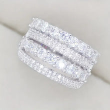 Carica l&#39;immagine nel visualizzatore di Gallery, Full Paved Sparkling Cubic Zircon Wide Rings for Women Luxury Trendy Wedding Band Accessories