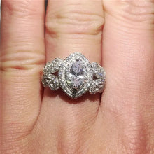 Cargar imagen en el visor de la galería, Women Rings with Brilliant Cubic Zirconia Silver Color Engagement Rings for Lover