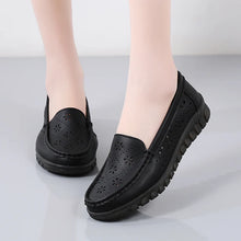 Load image into Gallery viewer, Summer Lady Loafers Breathable Mother Shoes Women Loafers Leather Hollow Sneakers Luxury Maksin