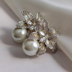 Trendy Flower Simulated Pearl Stud Earrings for Women he173 - www.eufashionbags.com