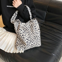 Laden Sie das Bild in den Galerie-Viewer, Small Leopard Design 2024 Fashion Shopping Bags for Women Handbag Lady Shoulder Bag