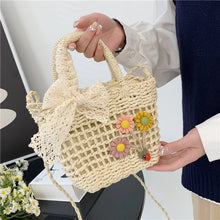 Laden Sie das Bild in den Galerie-Viewer, New Summer Straw Beach Bag Hand-woven Women Handbag Basket Crossbody Bag a155