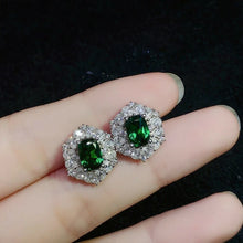 Cargar imagen en el visor de la galería, Shaped Stud Earrings with Oval Green CZ Sparkling Ear Accessories for Women Wedding Jewelry